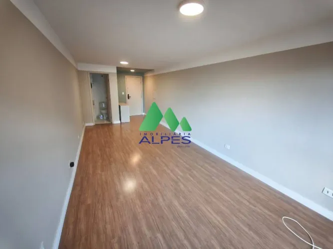 Sala para alugar, 28 m² por R$ 1.470/mês - Xaxim - Curitiba/PR