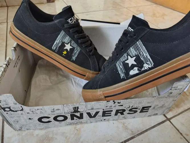 Tênis Converse x Peanuts One Star <br>TemisTamanho 41<br><br>R$ 400,00