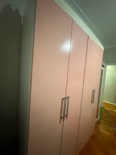 GUARDA ROUPA SOLTEIRO ROSA - ACOMPANHA MESA DE CABECEIRA