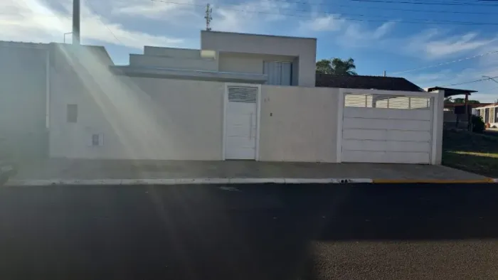 Vende-se Casa Oriente S/P