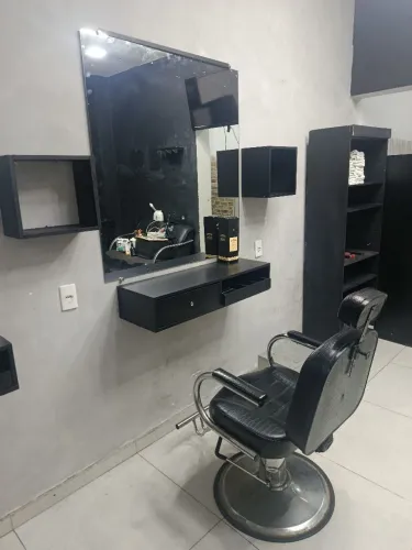 Kit Completo para Barbearia - Equipamentos e Acessórios - Ótimo Estado