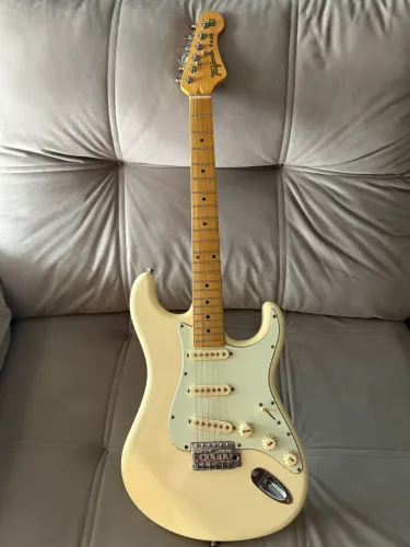 Guitarra Tagima T-635 Brasil Stratocaster Vintage White