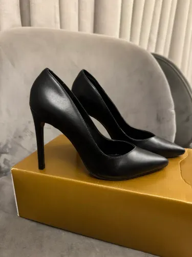 Scarpin preto UZA Shoes - NOVO