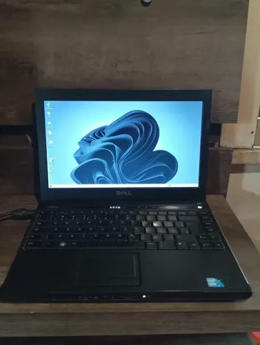 Notebook Dell Core i3 / Com HD de 500GB / 4GB de memória RAM / Windows 10