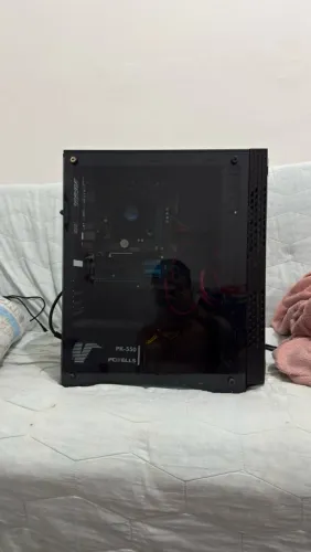 Monitor 21,5 polegadas e pc semi gamer
