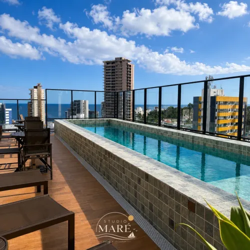 Studio Maré Barra - Piscina e academia - 6 min andando praia 2 min Shopping Barra
