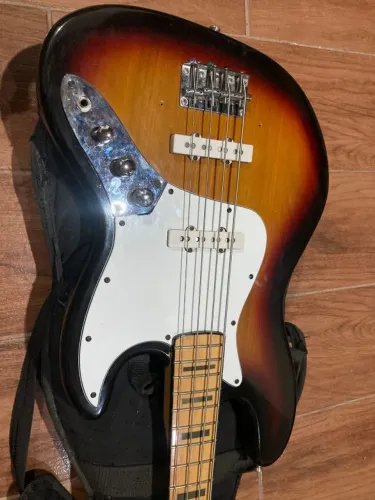 Baixo SX Vintage Series - Custom Handmade. Captadores Cabrera
