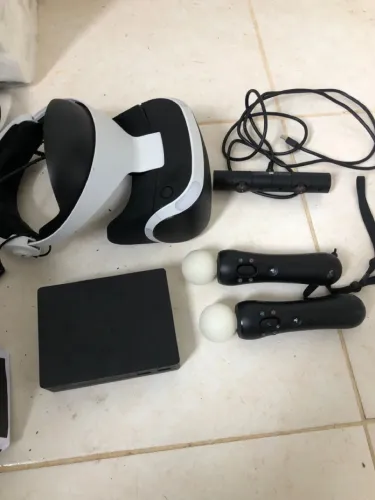 Kit PlayStation VR (PSVR) PS4 / PS5 + 2 Controles PS Move + Câmera Sony + Fones