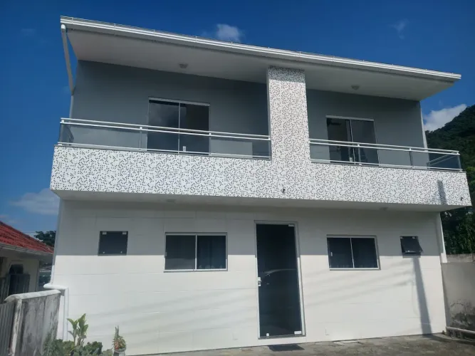 Alugo apto semi mobiliado no Ribeirão da Ilha 