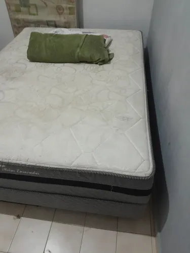 cama de casal usada