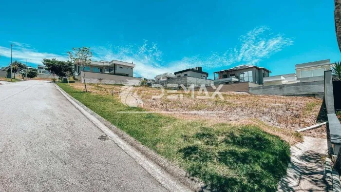 Terreno à Venda no Colinas do Paratehy Sul - Urbanova