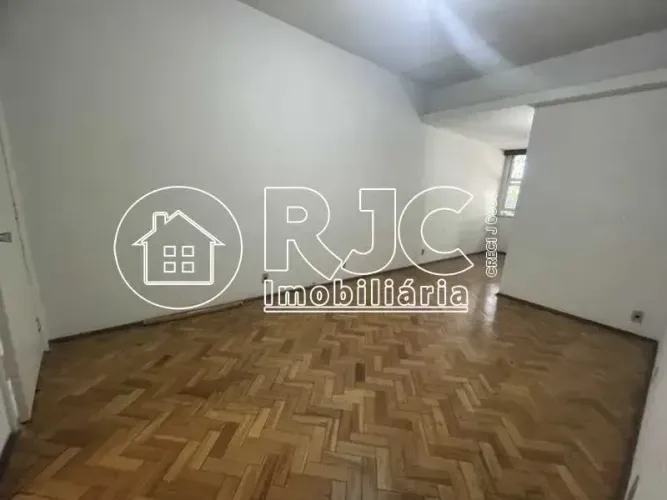 Imóvel para venda possui 67 metros quadrados com 2 quartos em Tijuca - Rio de Janeiro - RJ