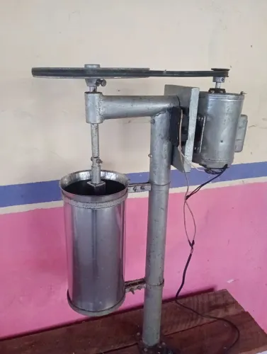 Vende-se uma máquina caseira de açaí valor 550 reais baixei pra vender logo.avista.