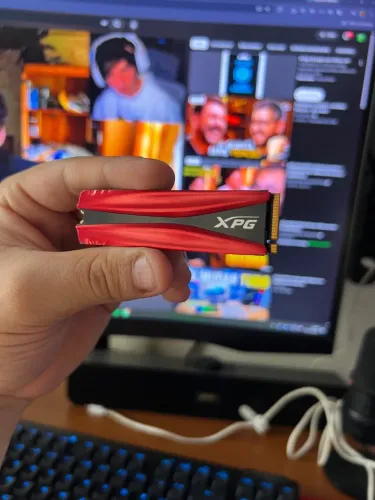 SSD XPG 256gb RED NVME PCI GEN 3x4