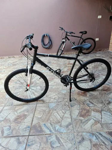 Bicicleta Mountain Bike B'Twin - Semi nova