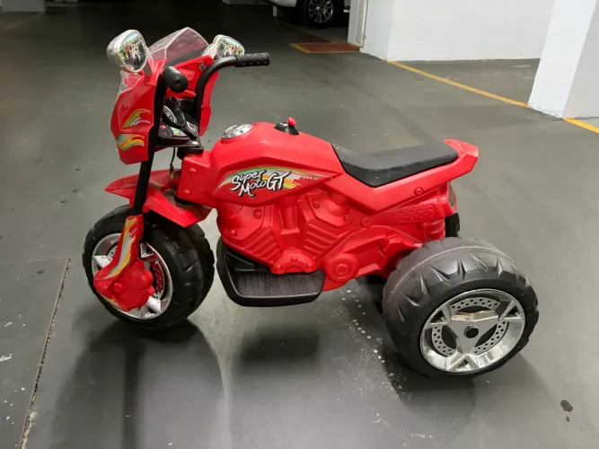 Moto Elétrica Infantil Super Moto GT Bandeirante - Linda!