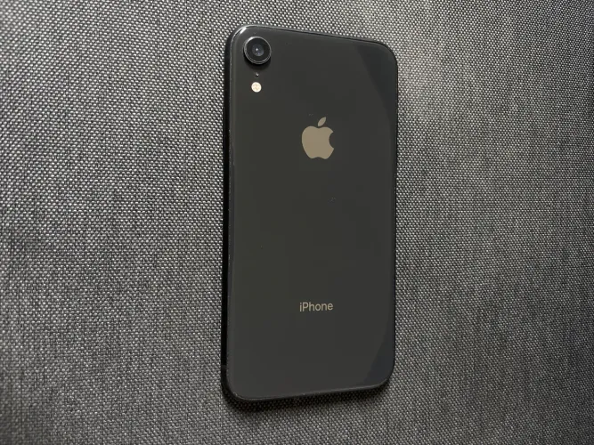 iPhone XR usado