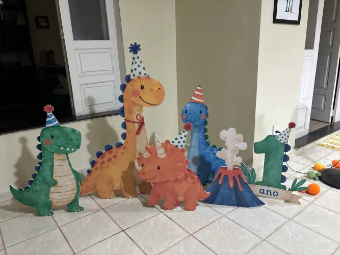 Totem aniversário - Dinossauros 