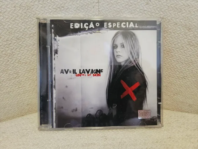 CD + DVD Avril Lavigne Under My Skin Edição Especial
