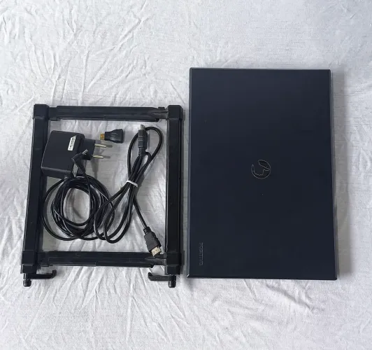 Notebook Positivo Motion Processador Intel 4gb Ram 64gb (Só fica ligado no carregador)