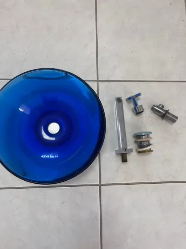 Pia acrílico azul c ralo e torneira