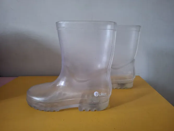 BOTA DE CHUVA TRANSPARENTE- Puket (tam30-31)