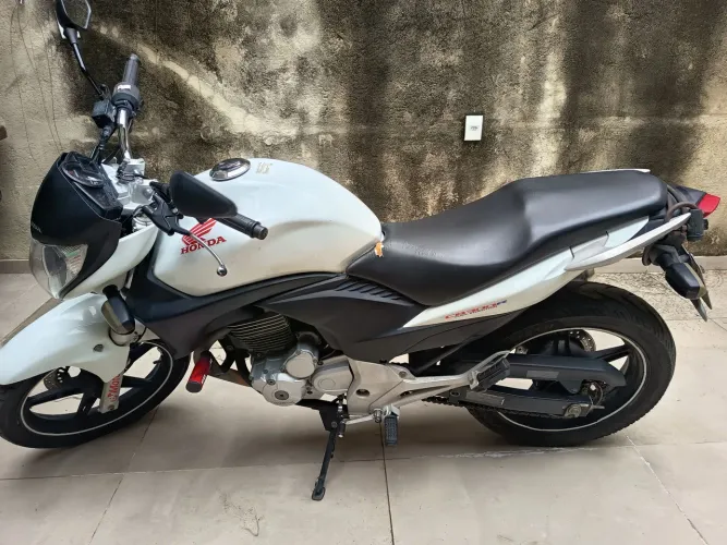 CB 300 - Oportunidade KM Baixíssimo