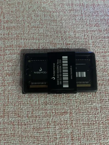 Memória RAM lacrada pra notebook - 8GB, 1600MHz, DDR3