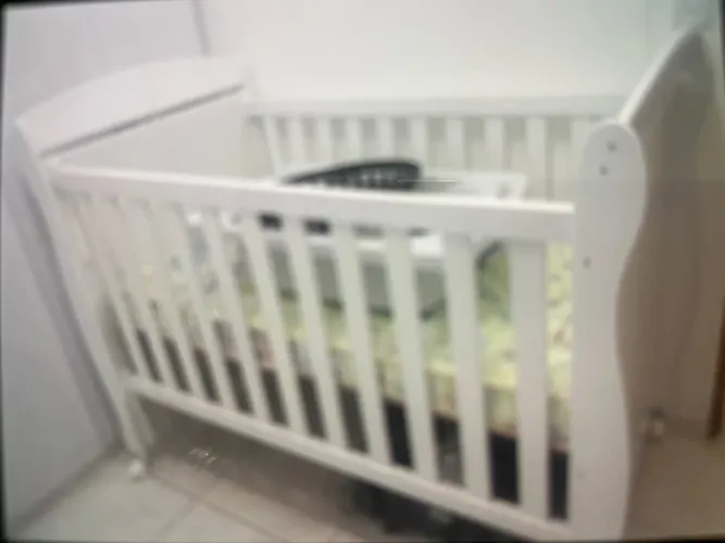 Berço 2 em 1 vira caminha