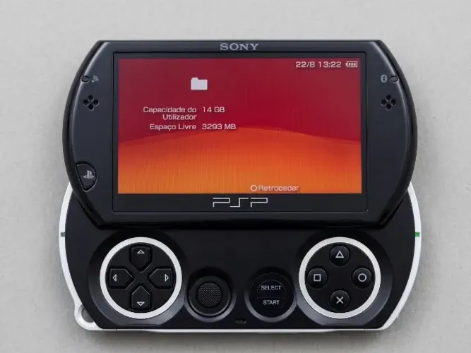 PSP GO