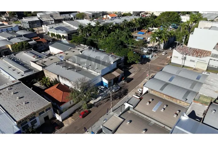 Barracão Comercial à Venda em Localização Estratégica | 404 m² de Construção | Pres. Prude