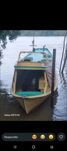 Rabeta,toda em madeira de lei, completa com todos os acessórios, motor Mercedes 366,revers
