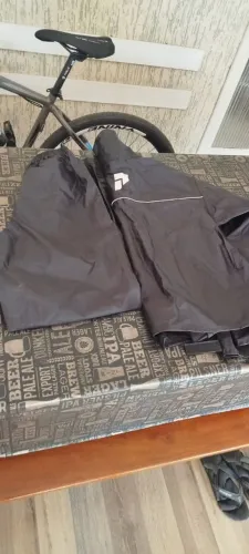 Capa de chuva moto + bota 37 (quase nova) - R$120 