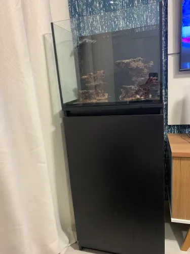 Aquário 50x50x40 100 litros 