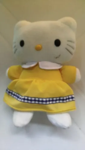 Bonequinha de pelúcia
