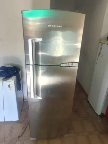 Geladeira Brastemp 380L inox semi nova