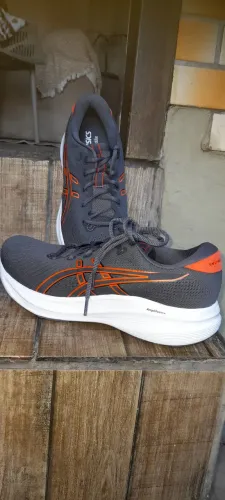 Tenis asics gel excite 41 ou 43