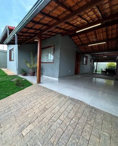 CASA 3 QUARTOS MODERNA À VENDA