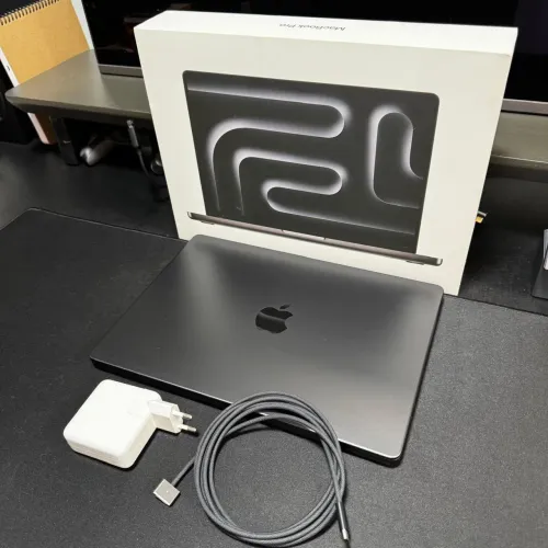 MacBook Pro M3 Pro 512GB