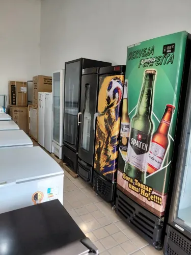 Cervejeira e Expositores para frios