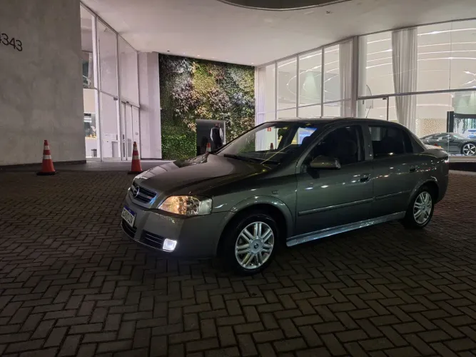 Chevrolet Astra Sedan 2.0/ CD 2.0 MPFI 8V 4P Aut. 2004