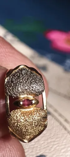 Anel de ouro com rubi antiguidade