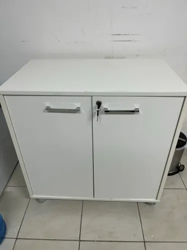 Armário tok stok com chave