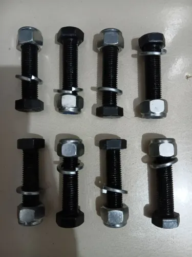Parafusos para carreta.