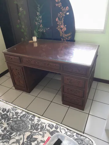 Escrivaninha oriental