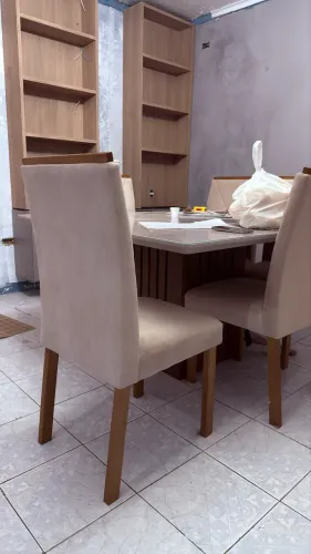 Cadeira de mesa estofada bege
