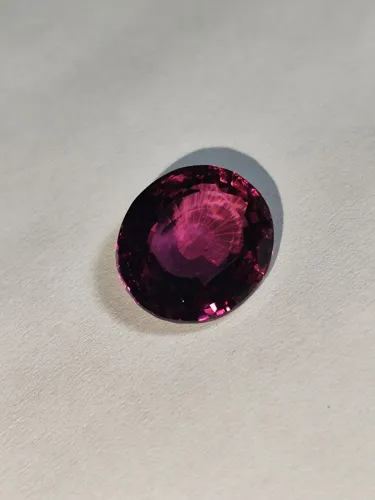GARNET do Siri Lanka 9.0 carat/quilates