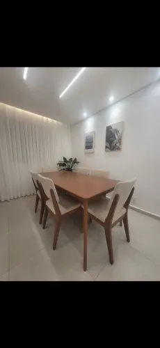 Mesa de jantar para 6 lugares