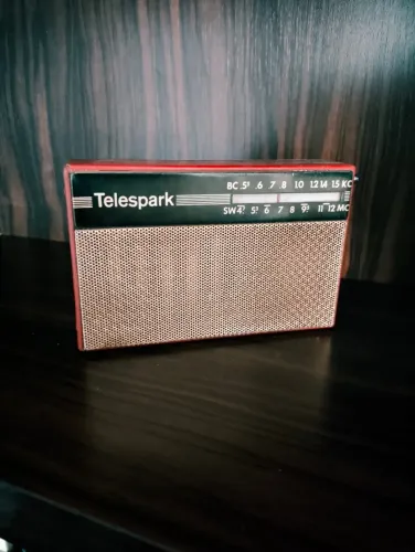 Rádio Portátil Vintage Telespark - Duas Faixas (BC/SW) - Retrô