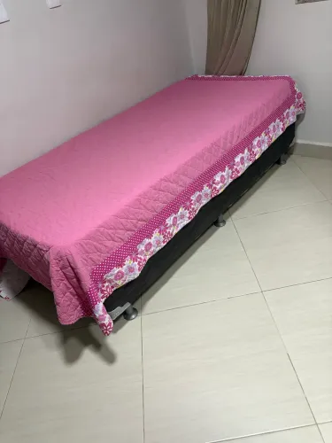 Vendo box cama solteiro